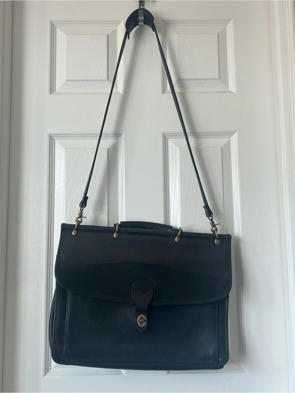 VINTAGE Black Leather Briefcase Shoulder Bag Classic Satchel Style Brass Harware